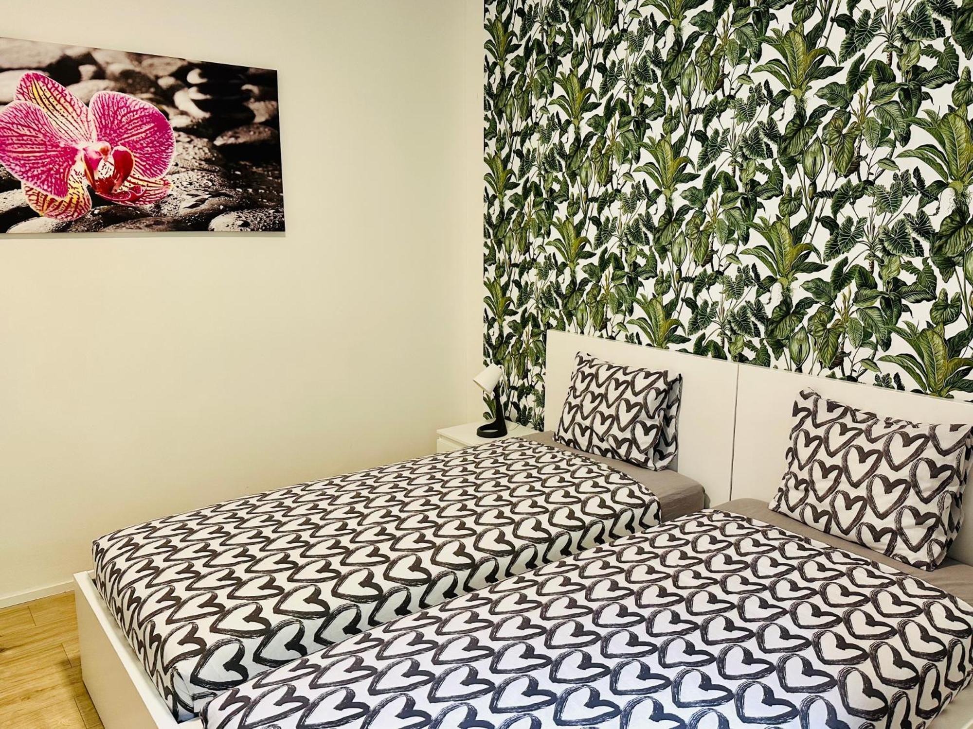 Apartmany Luxor เชสกาลีปา ภายนอก รูปภาพ
